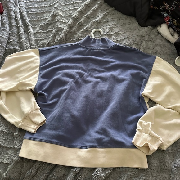 Champion cropped 1/4 zip up - Picture 3 of 4